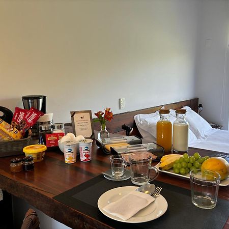 Latitude Lodge Cunha Ngoại thất bức ảnh