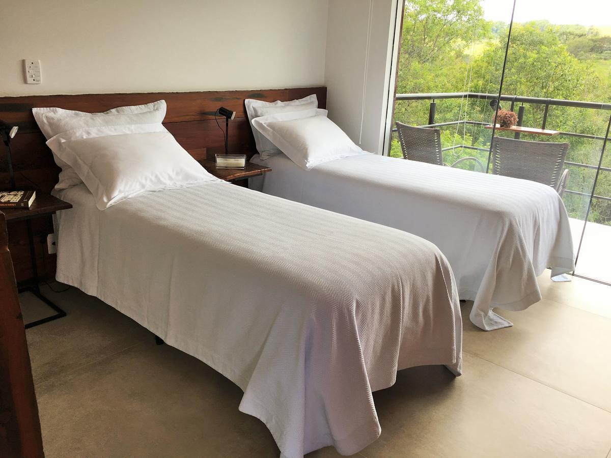 Latitude Lodge Cunha Ngoại thất bức ảnh